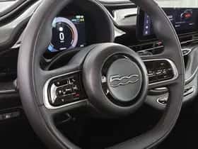 Fiat 500 (2023) thumbnail 9