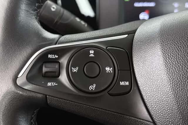 Opel Mokka (2023) thumbnail 25