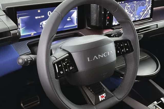 Lancia Ypsilon (2025) thumbnail 11
