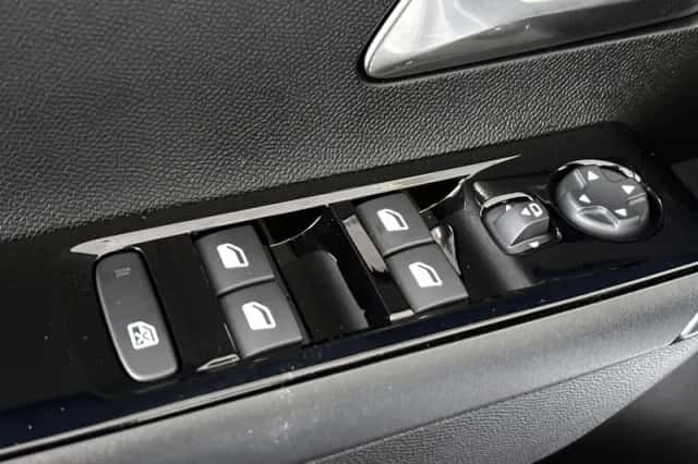 Lancia Ypsilon (2025) thumbnail 28