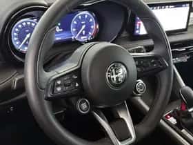 Alfa Romeo Tonale (2023) thumbnail 8