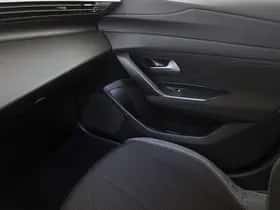 Peugeot 308 (2024) thumbnail 18