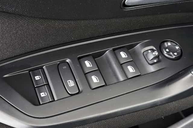 Peugeot 308 (2024) thumbnail 27