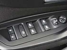 Peugeot 308 (2024) thumbnail 27