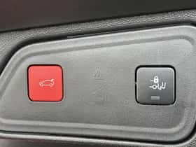 Peugeot 3008 (2022) thumbnail 11
