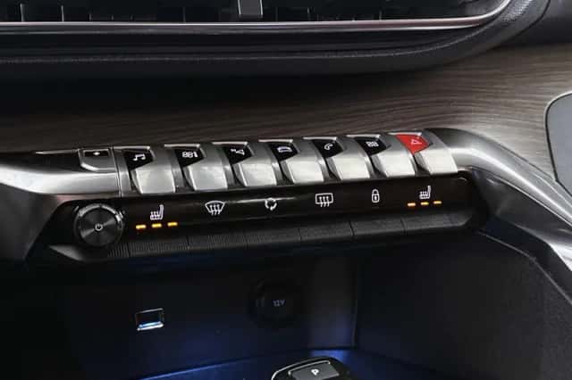 Peugeot 3008 (2022) thumbnail 26