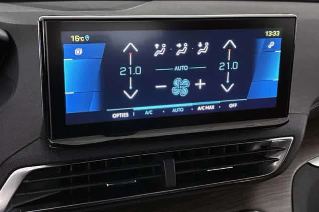 Peugeot 3008 (2022) thumbnail 27