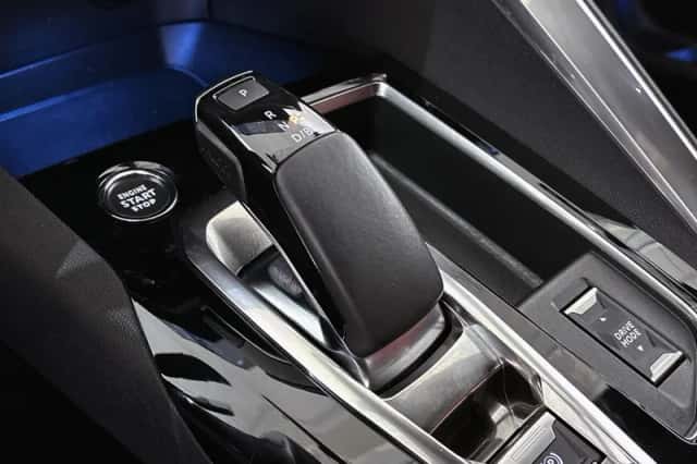 Peugeot 3008 (2022) thumbnail 31