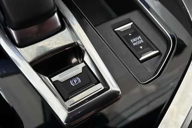 Peugeot 3008 (2022) thumbnail 41