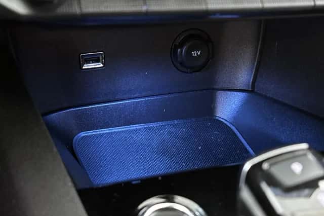 Peugeot 3008 (2022) thumbnail 42