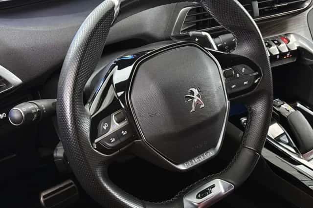 Peugeot 3008 (2022) thumbnail 8