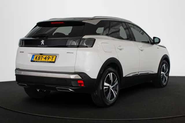 Peugeot 3008 (2022) thumbnail 3