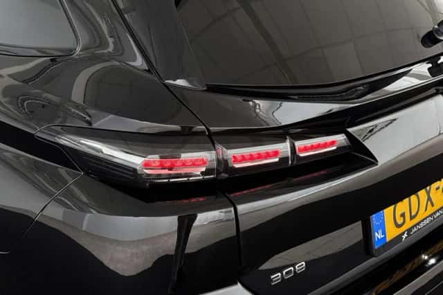Peugeot 308 (2024) thumbnail 17