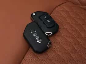 Jeep Wrangler (2025) thumbnail 12