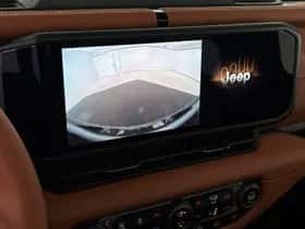 Jeep Wrangler (2025) thumbnail 17