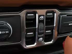 Jeep Wrangler (2025) thumbnail 35