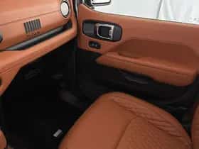 Jeep Wrangler (2025) thumbnail 40