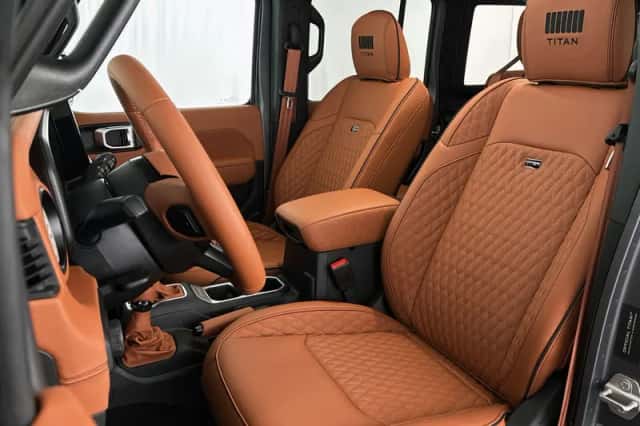 Jeep Wrangler (2025) thumbnail 6