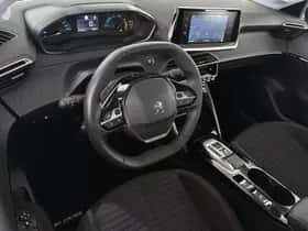 Peugeot e-208 (2023) thumbnail 5