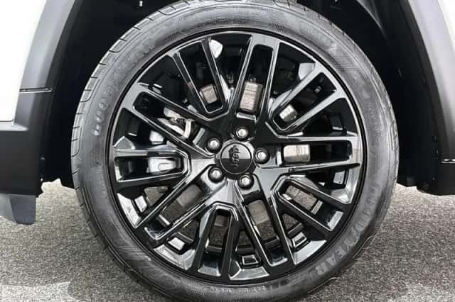 Jeep Compass (2023) thumbnail 23