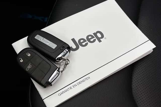 Jeep Compass (2023) thumbnail 30