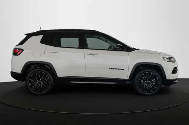 Jeep Compass (2023) thumbnail 35