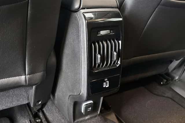 Jeep Compass (2023) thumbnail 36