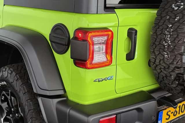 Jeep Wrangler (2021) thumbnail 22