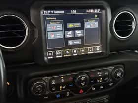 Jeep Wrangler (2021) thumbnail 24