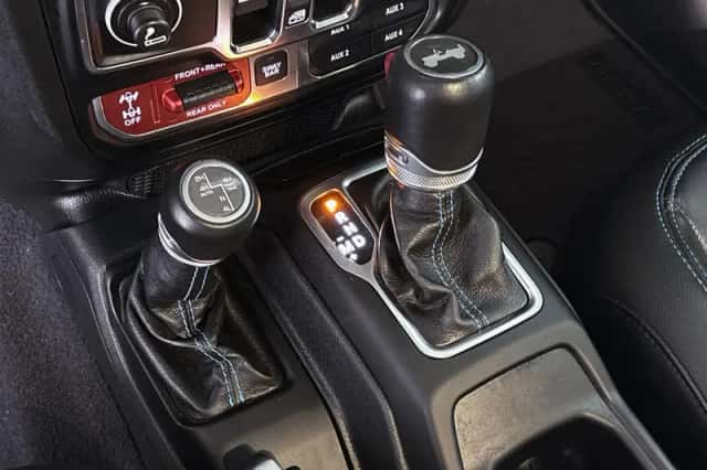 Jeep Wrangler (2021) thumbnail 28