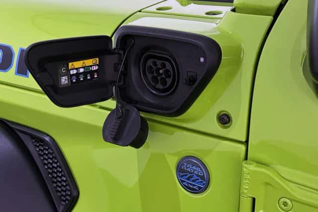 Jeep Wrangler (2021) thumbnail 31