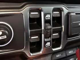 Jeep Wrangler (2021) thumbnail 32
