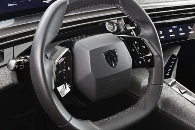 Peugeot 3008 (2024) thumbnail 11