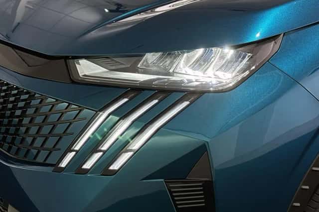 Peugeot 3008 (2024) thumbnail 18