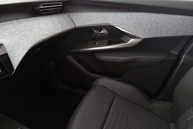 Peugeot 3008 (2024) thumbnail 19