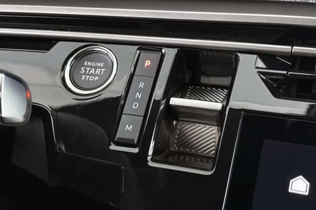 Peugeot 3008 (2024) thumbnail 26