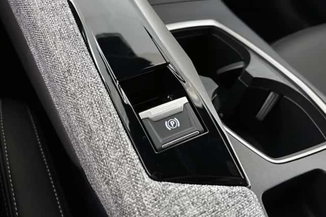 Peugeot 3008 (2024) thumbnail 36