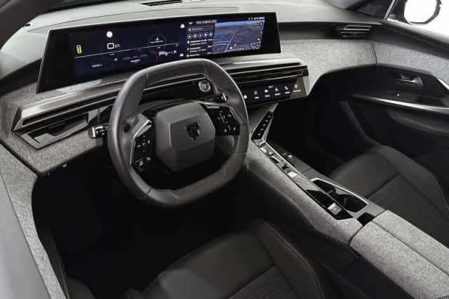 Peugeot 3008 (2024) thumbnail 5