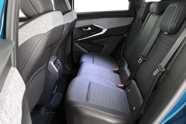 Peugeot 3008 (2024) thumbnail 8