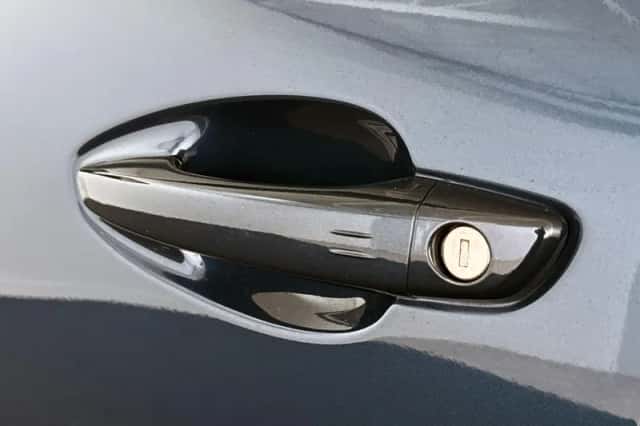 Peugeot 3008 (2022) thumbnail 18