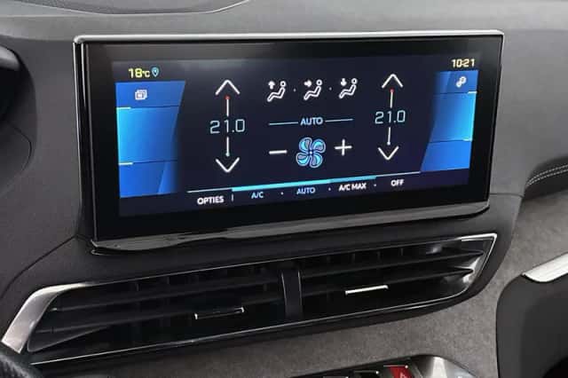 Peugeot 3008 (2022) thumbnail 23