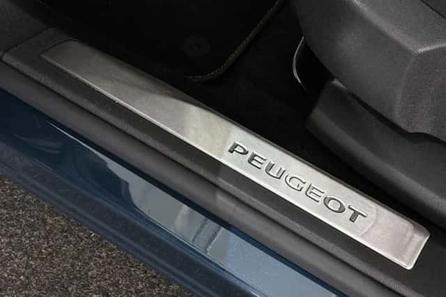 Peugeot 3008 (2022) thumbnail 24