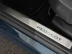 Peugeot 3008 (2022) thumbnail 24