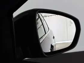 Peugeot 3008 (2022) thumbnail 25