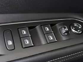 Peugeot 3008 (2022) thumbnail 31