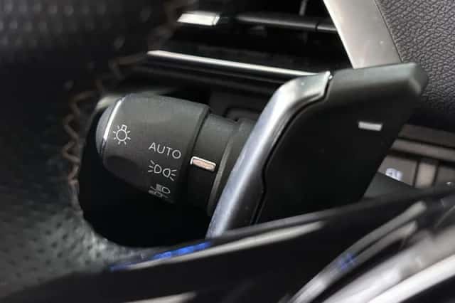 Peugeot 3008 (2022) thumbnail 36