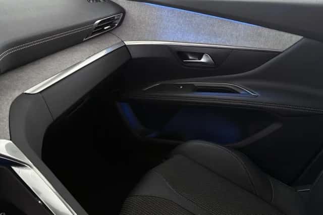 Peugeot 3008 (2022) thumbnail 38