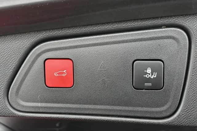 Peugeot 3008 (2022) thumbnail 39