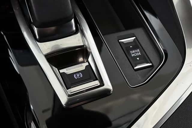 Peugeot 3008 (2022) thumbnail 41