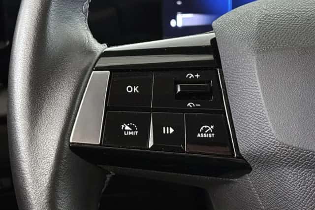 Opel Astra (2023) thumbnail 11
